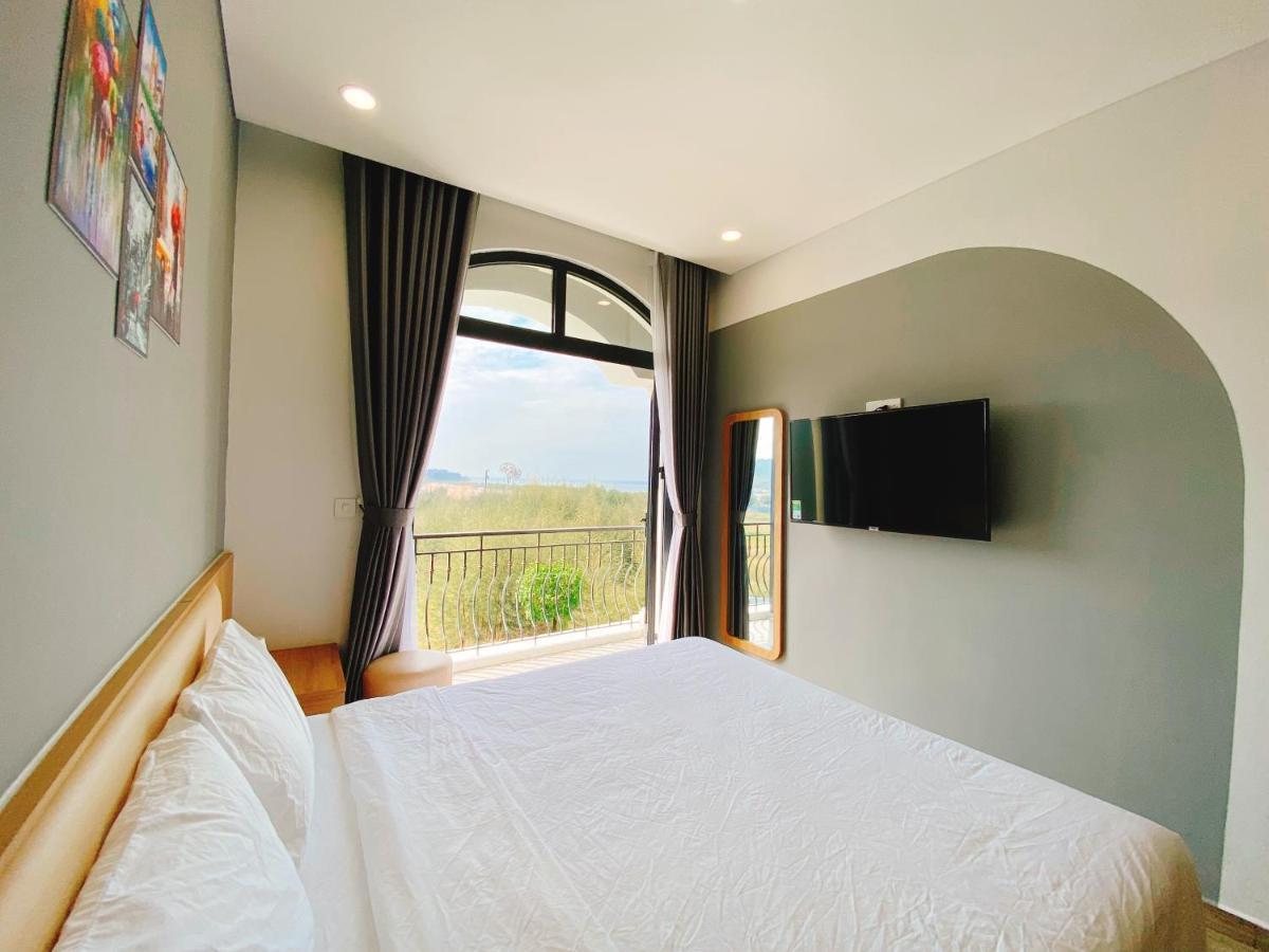 Отель The Sol House