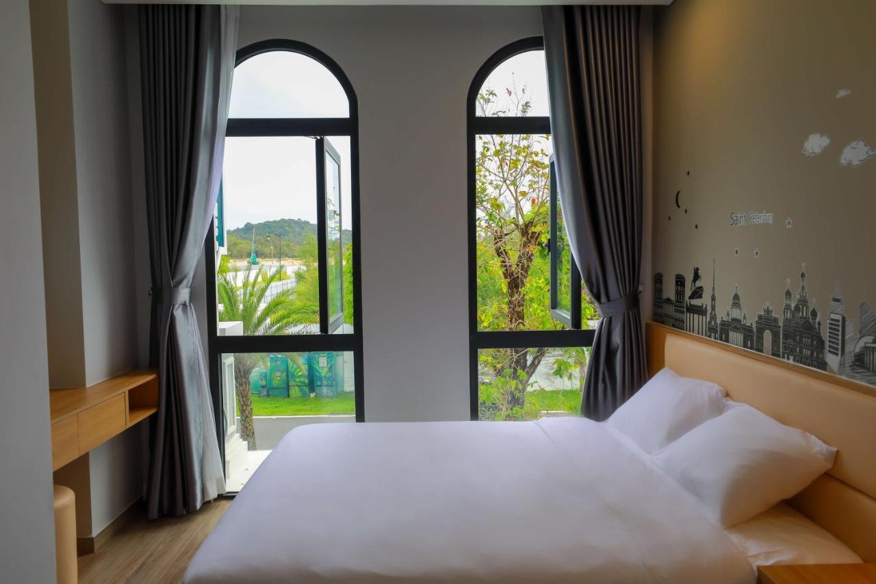 होटल The Sol House 3*