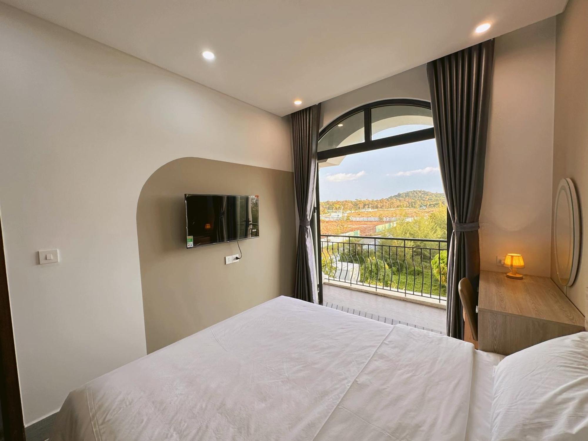 होटल The Sol House 3*