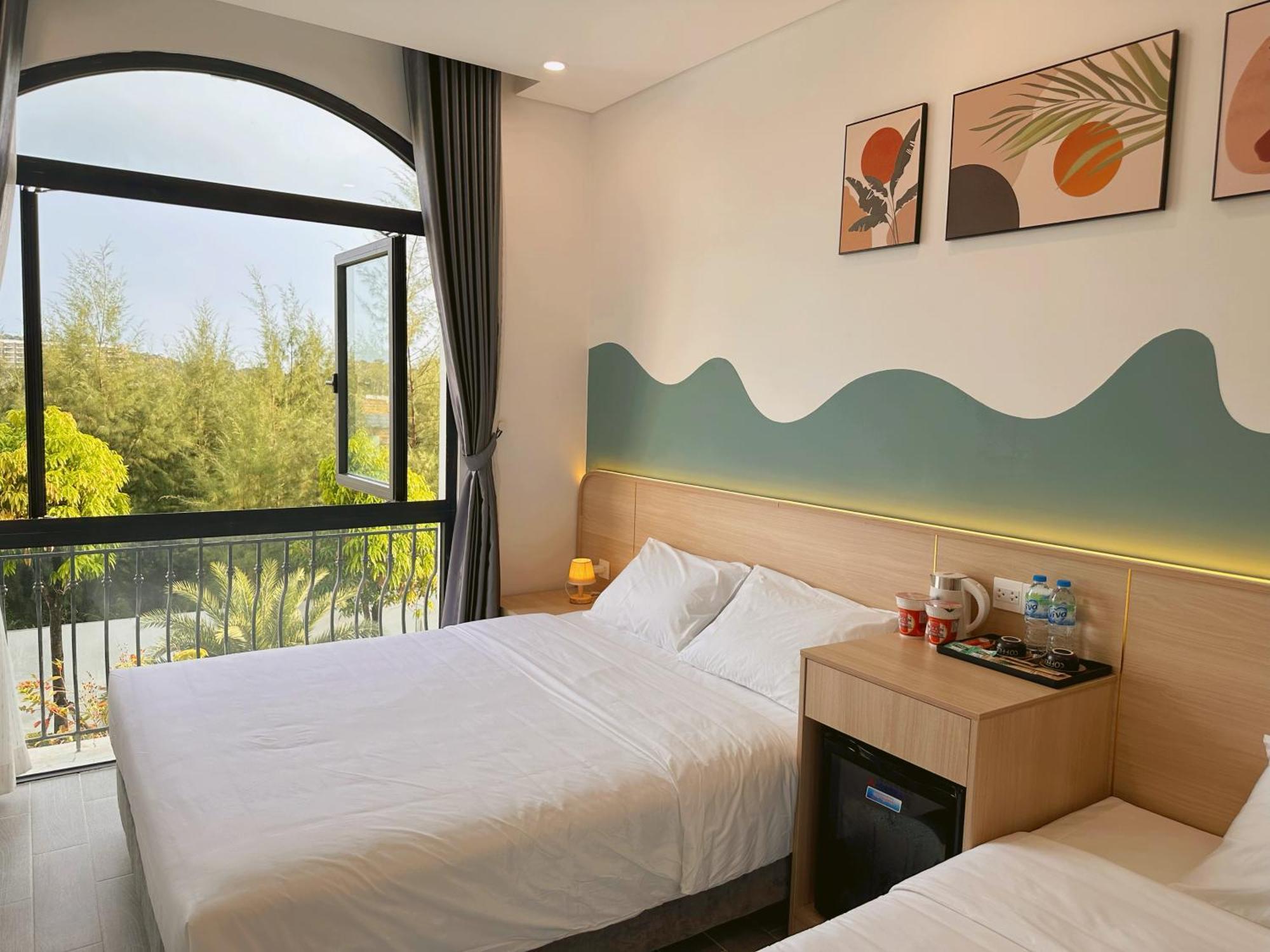 The Sol House होटल 3*